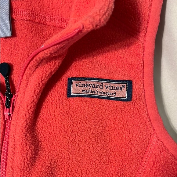 Little Girls 4t Vineyard Vines Coral Fleece Vest - Picture 3 of 4